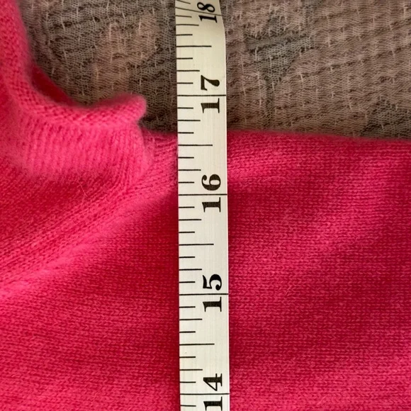 J.CREW. Relaxed cashmere T-shirt. Size M. - Picture 4 of 4